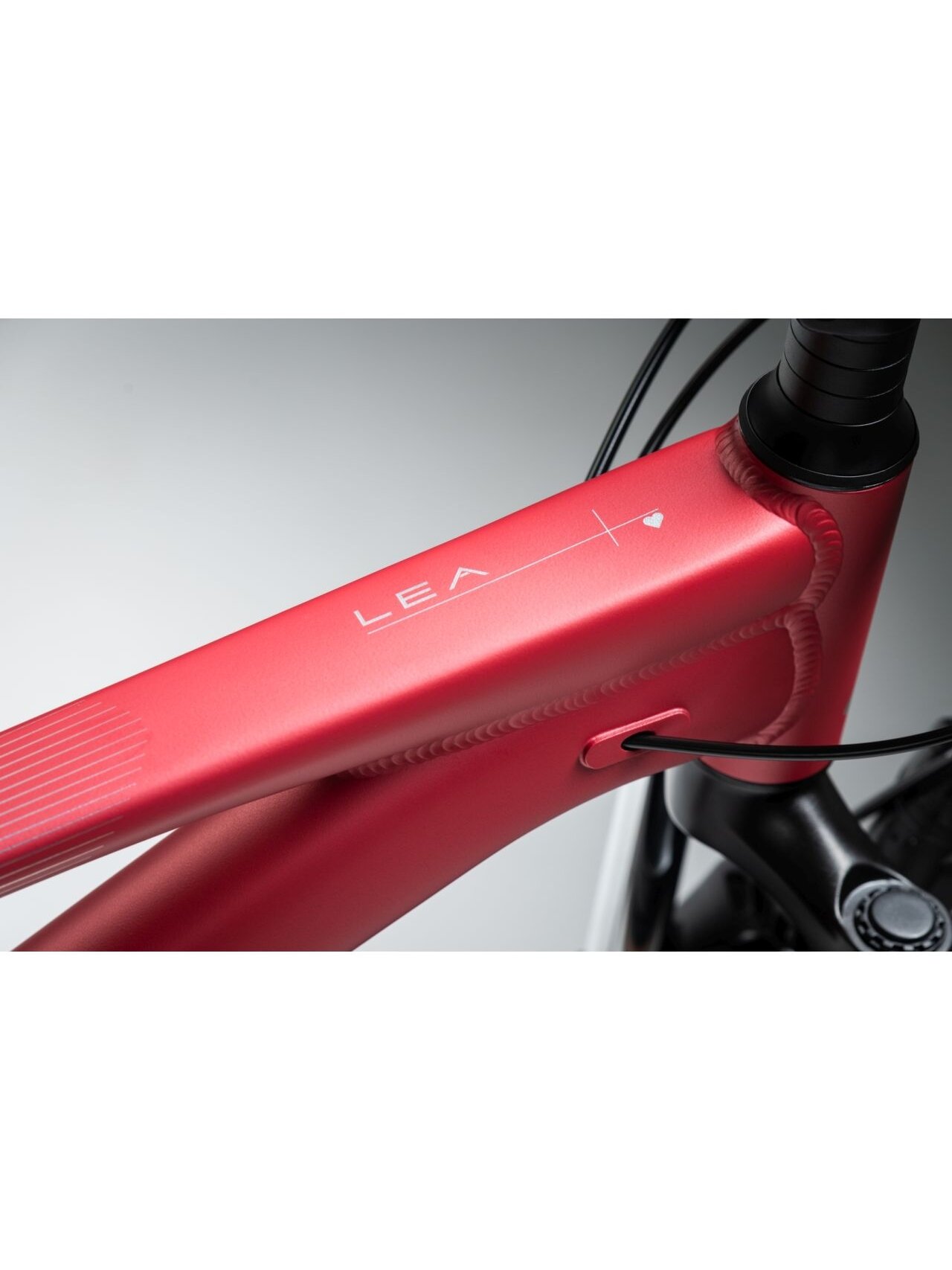 KROSS Lea X200 EQ D MY26 / Pink-Silver Matte / moteriškas kalnų (MTB) dviratis (27.5") 17 KROSS Lea X200 EQ D MY26 / Pink-Silver Matte / moteriškas kalnų (MTB) dviratis (27.5") 17