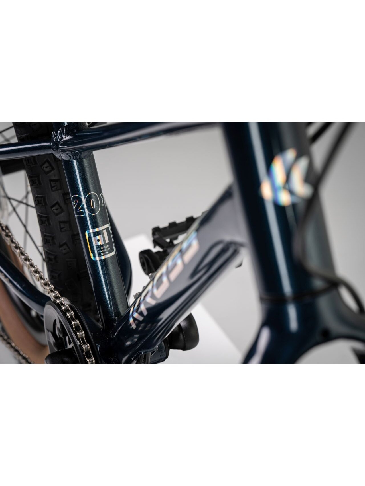 KROSS Liftie 20 X MY26 / Navy Blue-Silver Gloss / lengvas vaikiškas dviratis (20") 17 KROSS Liftie 20 X MY26 / Navy Blue-Silver Gloss / lengvas vaikiškas dviratis (20") 17