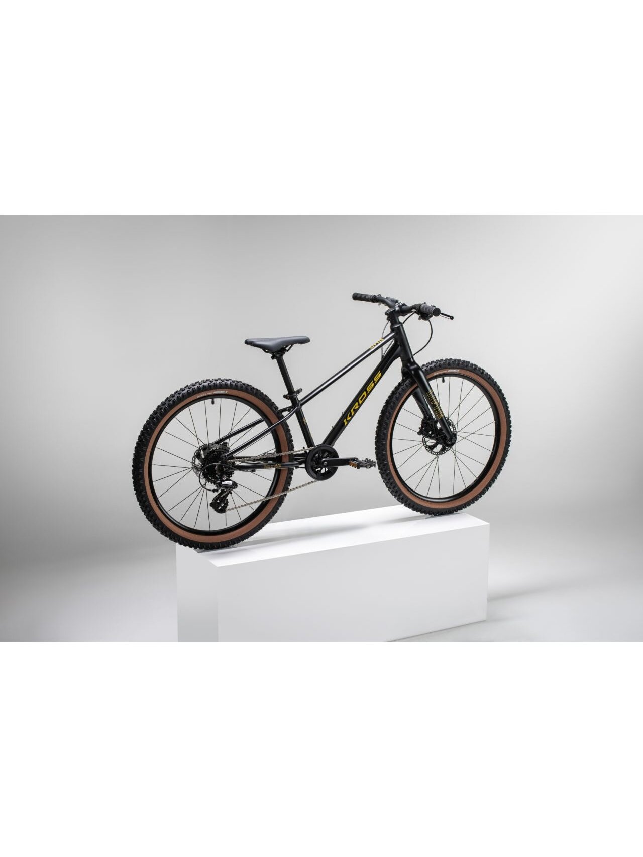 KROSS Liftie 24 X MY26 / Black-Yellow Matt / lengvas vaikiškas dviratis (24") 1 KROSS Liftie 24 X MY26 / Black-Yellow Matt / lengvas vaikiškas dviratis (24") 1