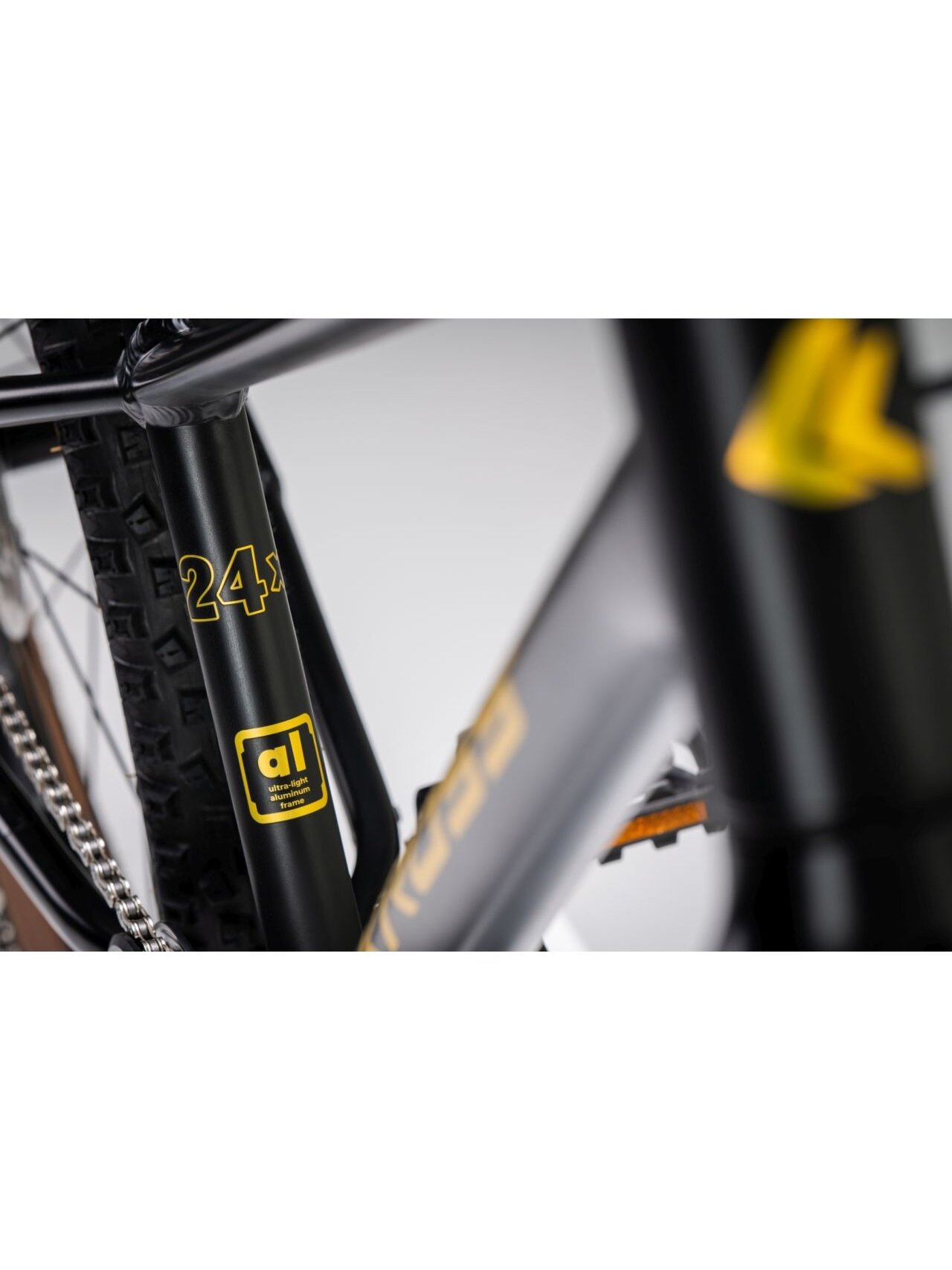 KROSS Liftie 24 X MY26 / Black-Yellow Matt / lengvas vaikiškas dviratis (24") 16 KROSS Liftie 24 X MY26 / Black-Yellow Matt / lengvas vaikiškas dviratis (24") 16