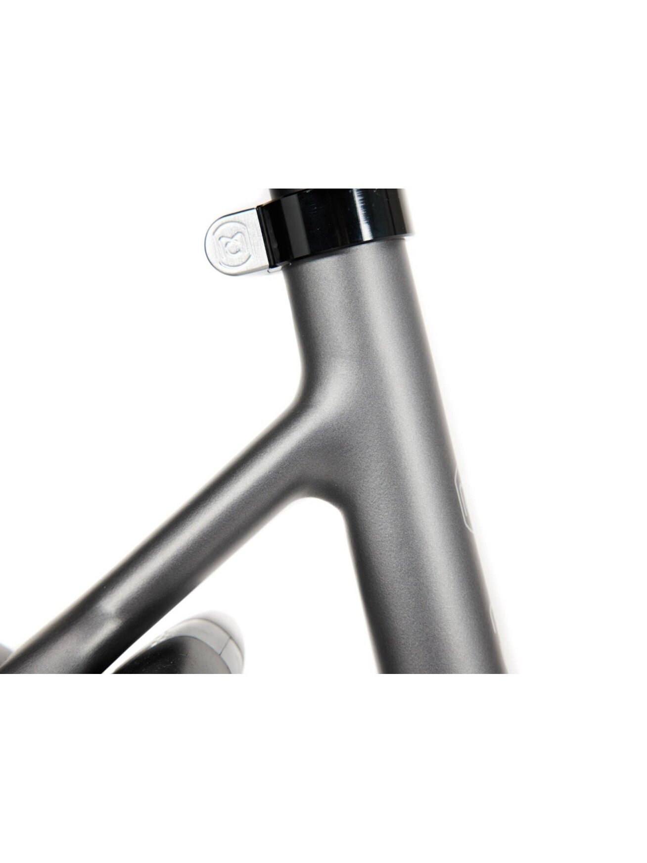 Multicycle Solo EMI D Dark Iron Grey Satin moteriškas elektrinis dviratis 3 Multicycle Solo EMI D Dark Iron Grey Satin moteriškas elektrinis dviratis 3