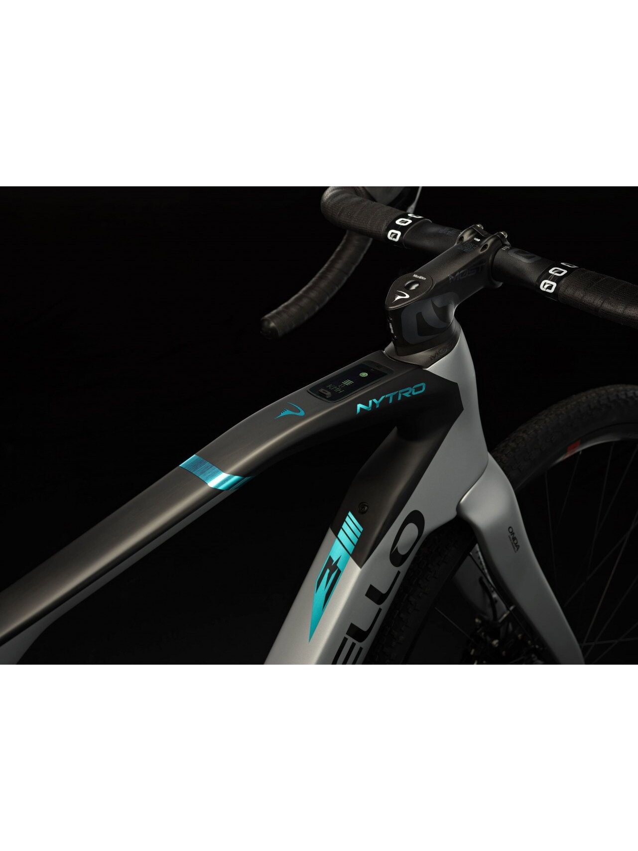 Pinarello Nytro Gravel E5 Disc / SRAM Rival XPLR AXS 1x12 / Fulcrum Rapid Red 900 / Saturn Silver / el. Gravel dviratis (28") 1