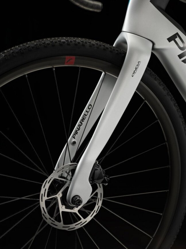 Pinarello Nytro Gravel E5 Disc / SRAM Rival XPLR AXS 1x12 / Fulcrum Rapid Red 900 / Saturn Silver / el. Gravel dviratis (28") 5 Pinarello Nytro Gravel E5 Disc / SRAM Rival XPLR AXS 1x12 / Fulcrum Rapid Red 900 / Saturn Silver / el. Gravel dviratis (28") 5