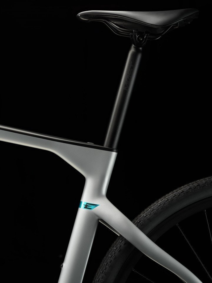 Pinarello Nytro Gravel E5 Disc / SRAM Rival XPLR AXS 1x12 / Fulcrum Rapid Red 900 / Saturn Silver / el. Gravel dviratis (28") 3
