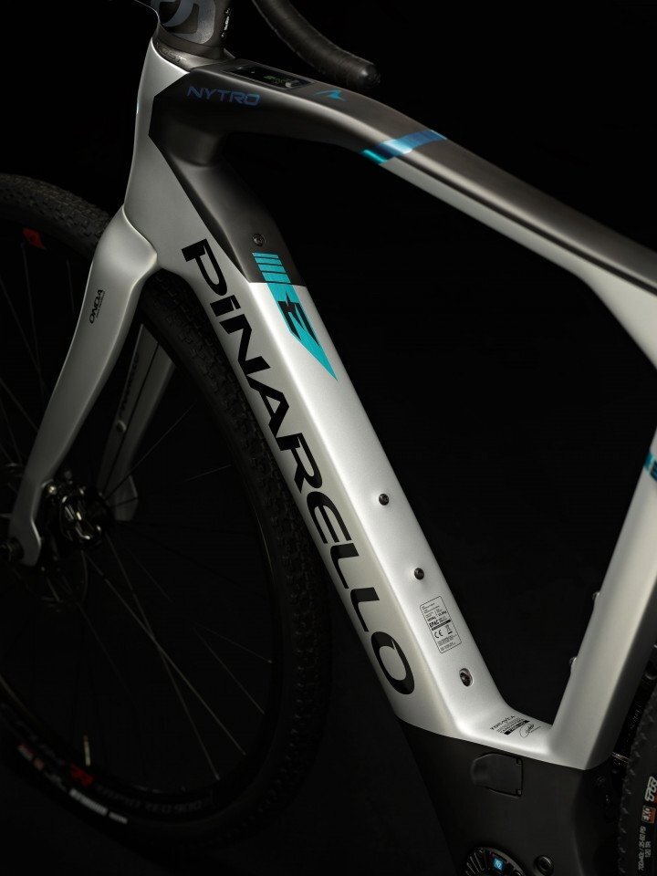 Pinarello Nytro Gravel E5 Disc / SRAM Rival XPLR AXS 1x12 / Fulcrum Rapid Red 900 / Saturn Silver / el. Gravel dviratis (28") 6 Pinarello Nytro Gravel E5 Disc / SRAM Rival XPLR AXS 1x12 / Fulcrum Rapid Red 900 / Saturn Silver / el. Gravel dviratis (28") 6