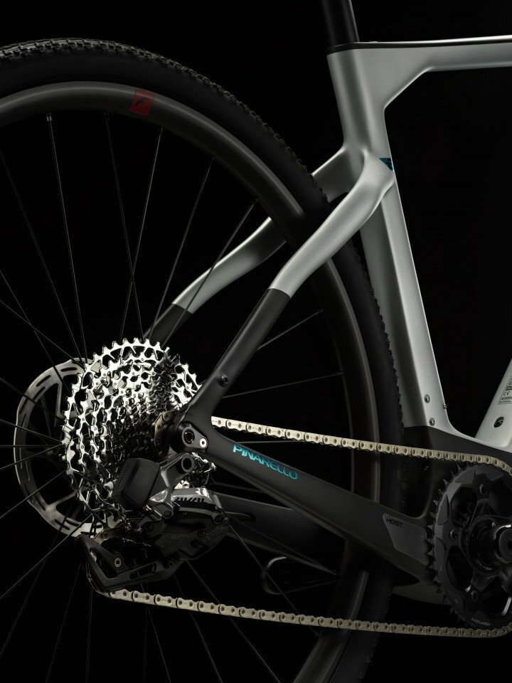 Pinarello Nytro Gravel E5 Disc / SRAM Rival XPLR AXS 1x12 / Fulcrum Rapid Red 900 / Saturn Silver / el. Gravel dviratis (28") 7 Pinarello Nytro Gravel E5 Disc / SRAM Rival XPLR AXS 1x12 / Fulcrum Rapid Red 900 / Saturn Silver / el. Gravel dviratis (28") 7